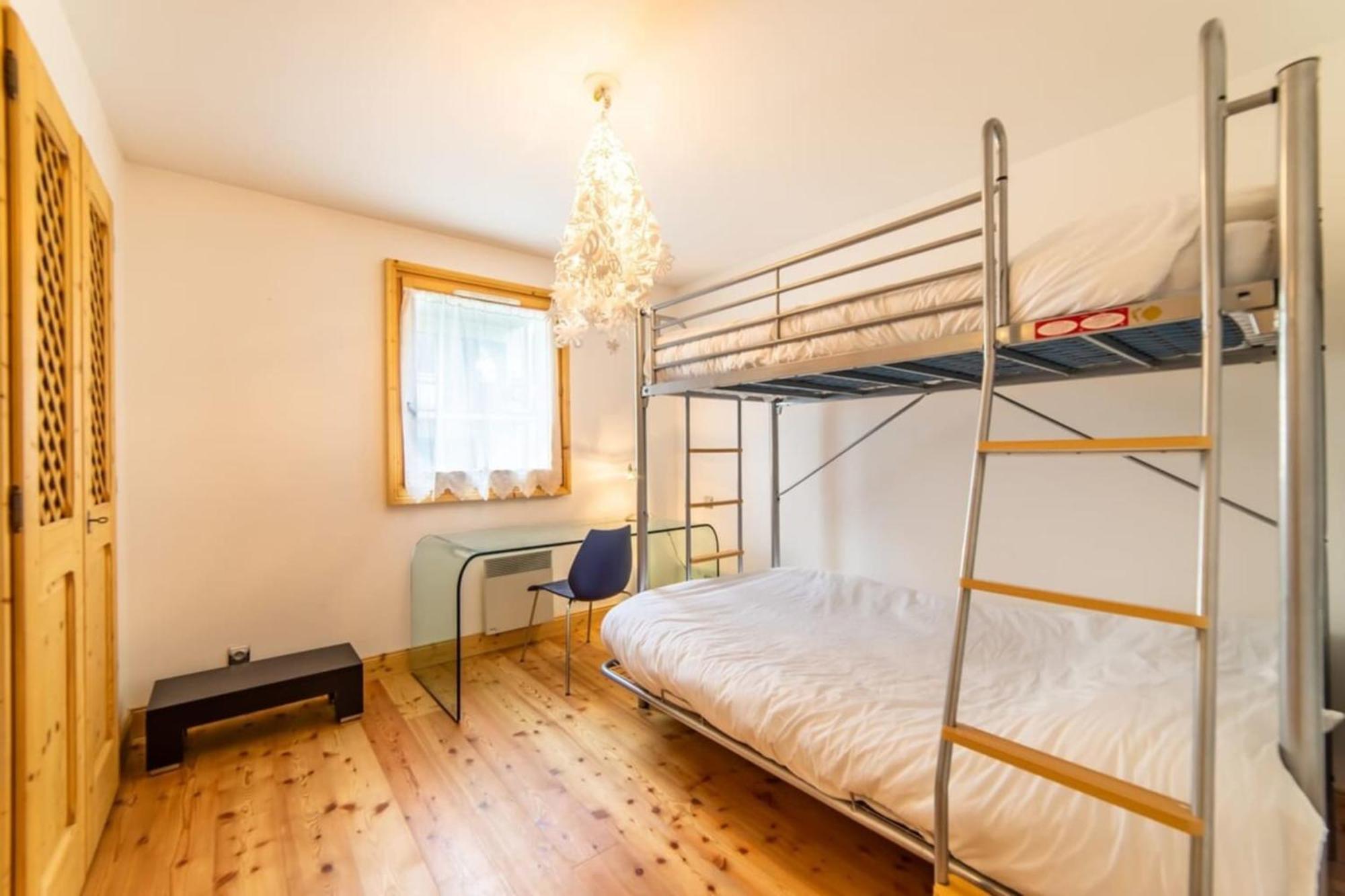 3-Bedroom Flat In The City Centre Шамони Экстерьер фото